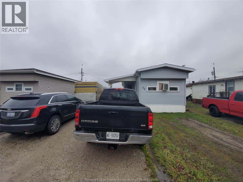 50 REGINA — Lakeshore, Ontario - Photo 3 of 33