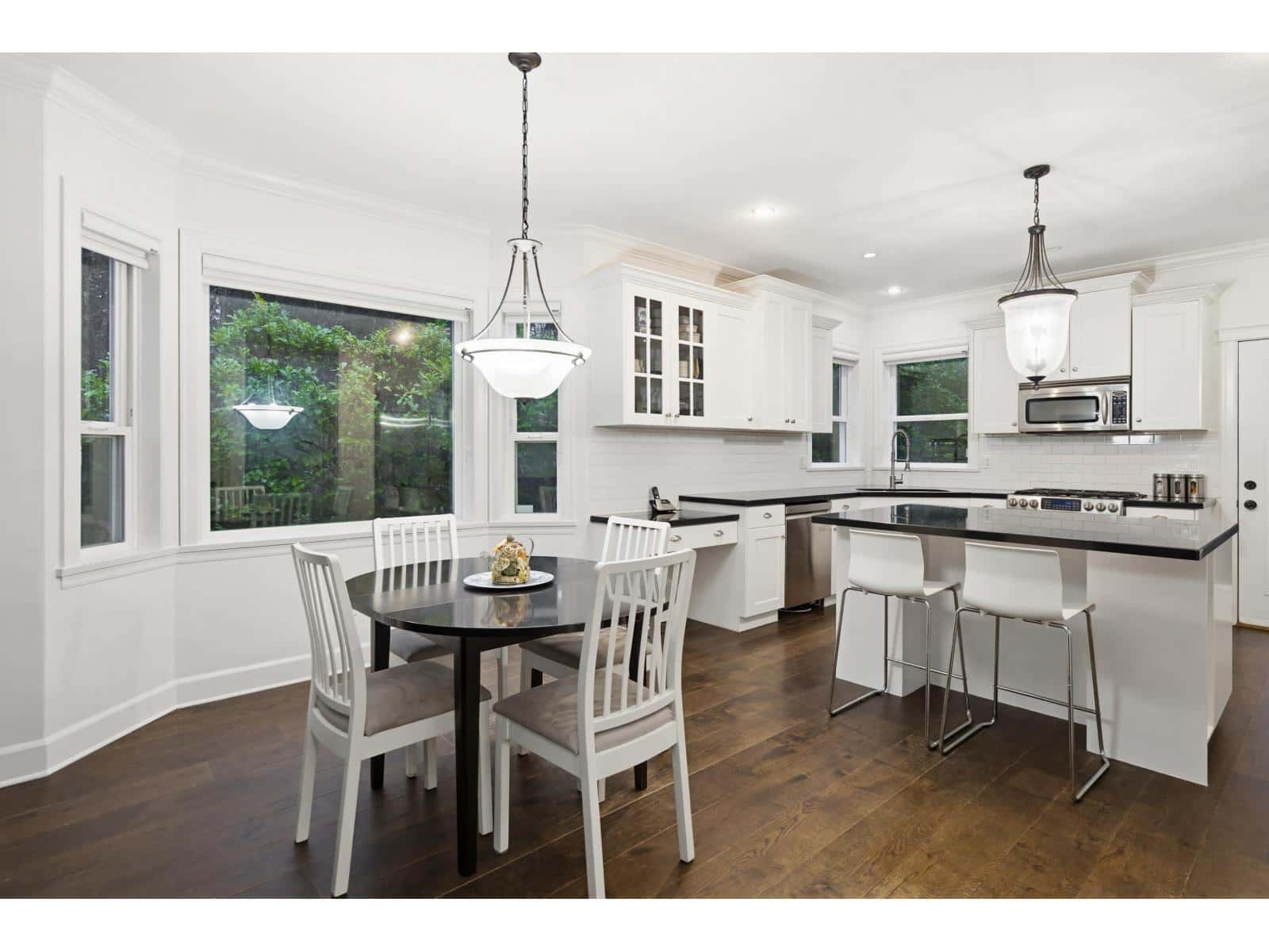 21686 93 AVENUE — Langley, British Columbia - Photo 4 of 39