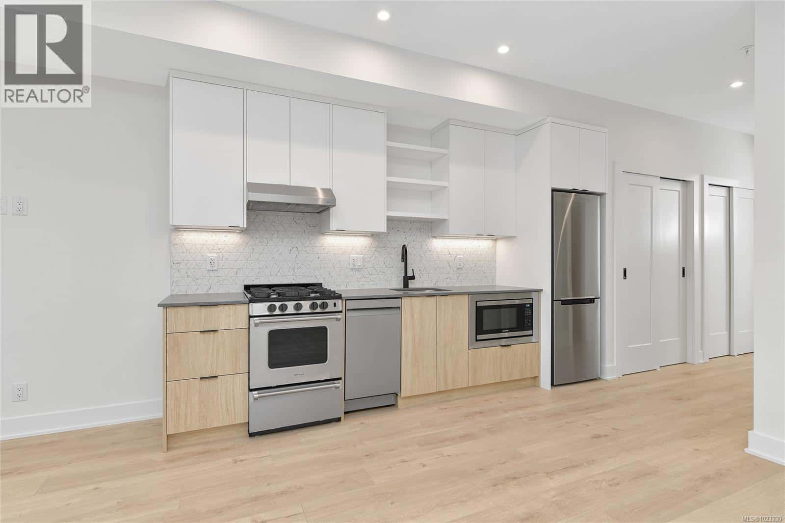 403 1114 Samar Cres — Langford, British Columbia - Photo 5 of 26