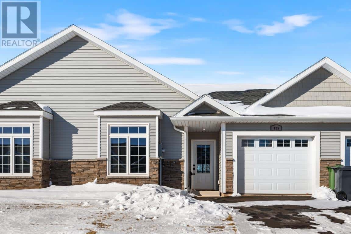 13 625 Murphy Street — Summerside, Prince Edward Island - Photo 2 of 37