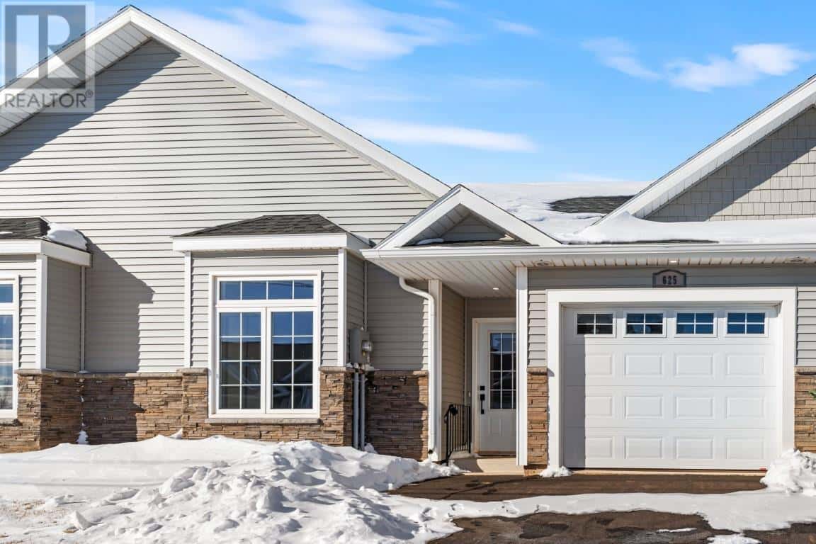 13 625 Murphy Street — Summerside, Prince Edward Island - Photo 3 of 37