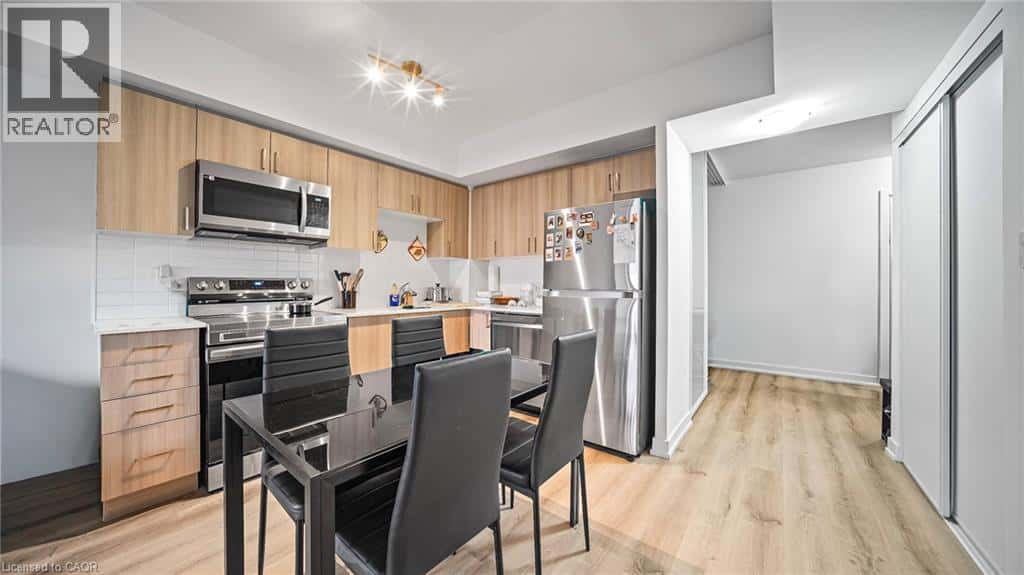 556 MARLEE Avenue Unit# 412 — Toronto, Ontario - Photo 2 of 24