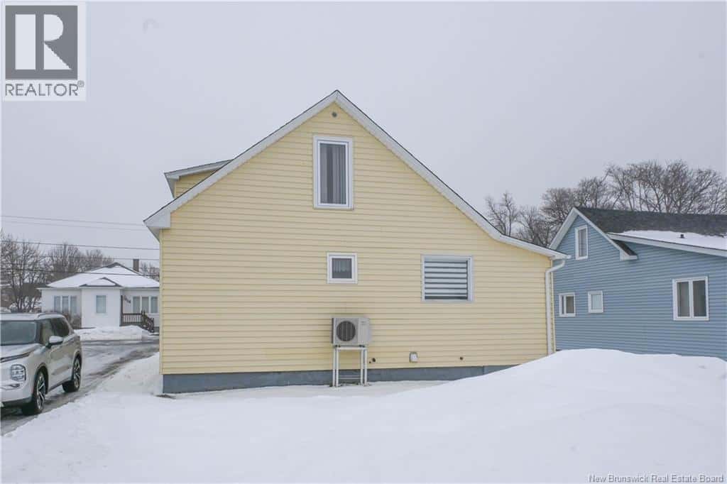 117 Degrâce Street — Shippagan, New Brunswick - Photo 5 of 38