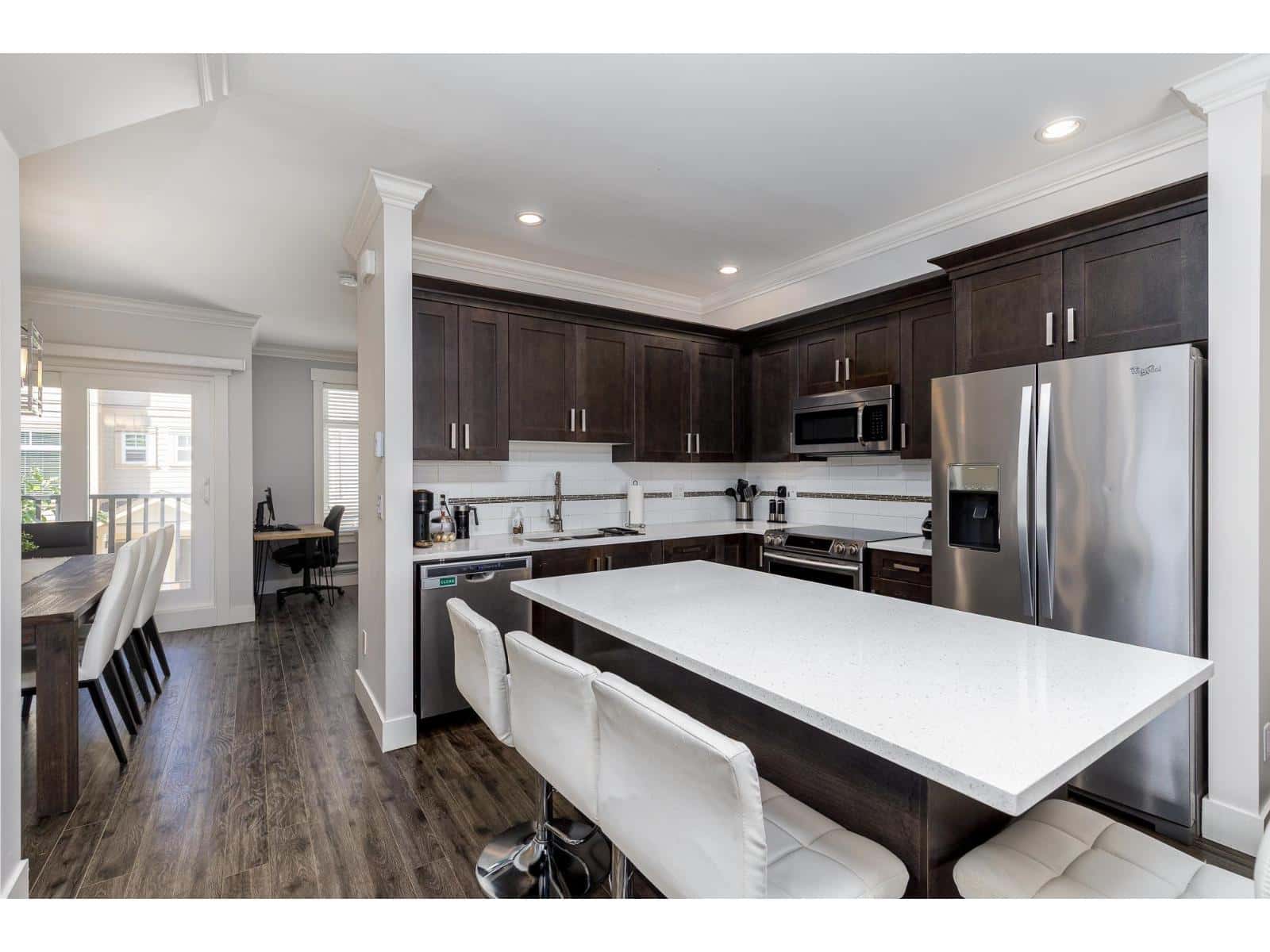 44 5957 152 STREET — Surrey, British Columbia - Photo 5 of 40