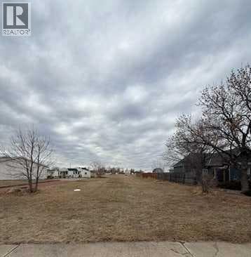 326 N 200 W — Raymond, Alberta - Main photo