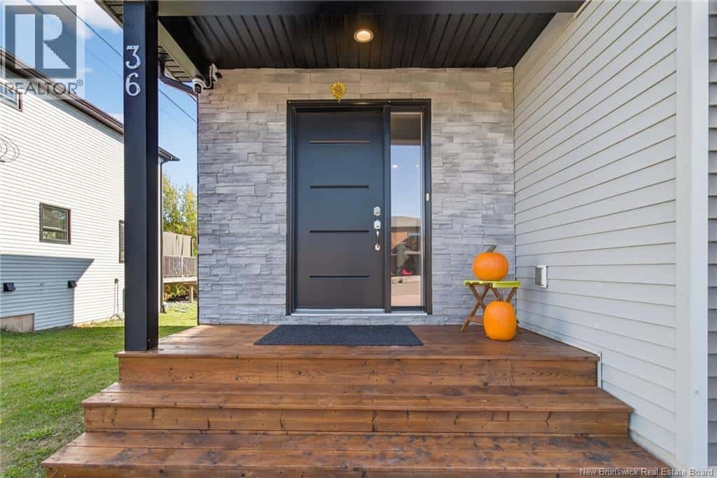 36 Timandra Crescent — Moncton, New Brunswick - Photo 2 of 43