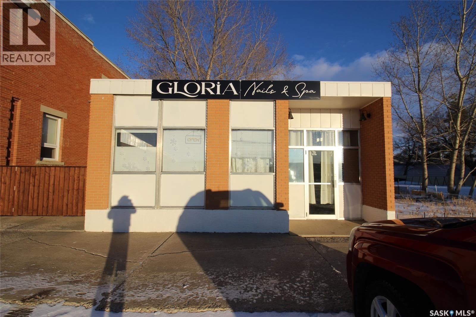 254 Centre STREET — Shaunavon, Saskatchewan - Main photo
