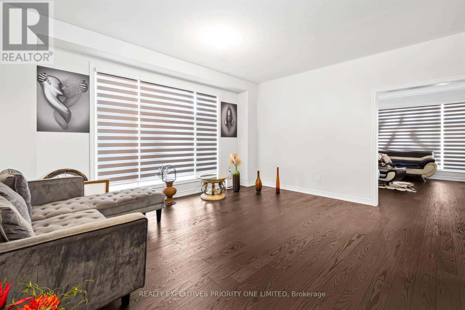 30 SAM BATTAGLIA CRESCENT — Georgina (Sutton & Jackson's Point), Ontario - Photo 3 of 24