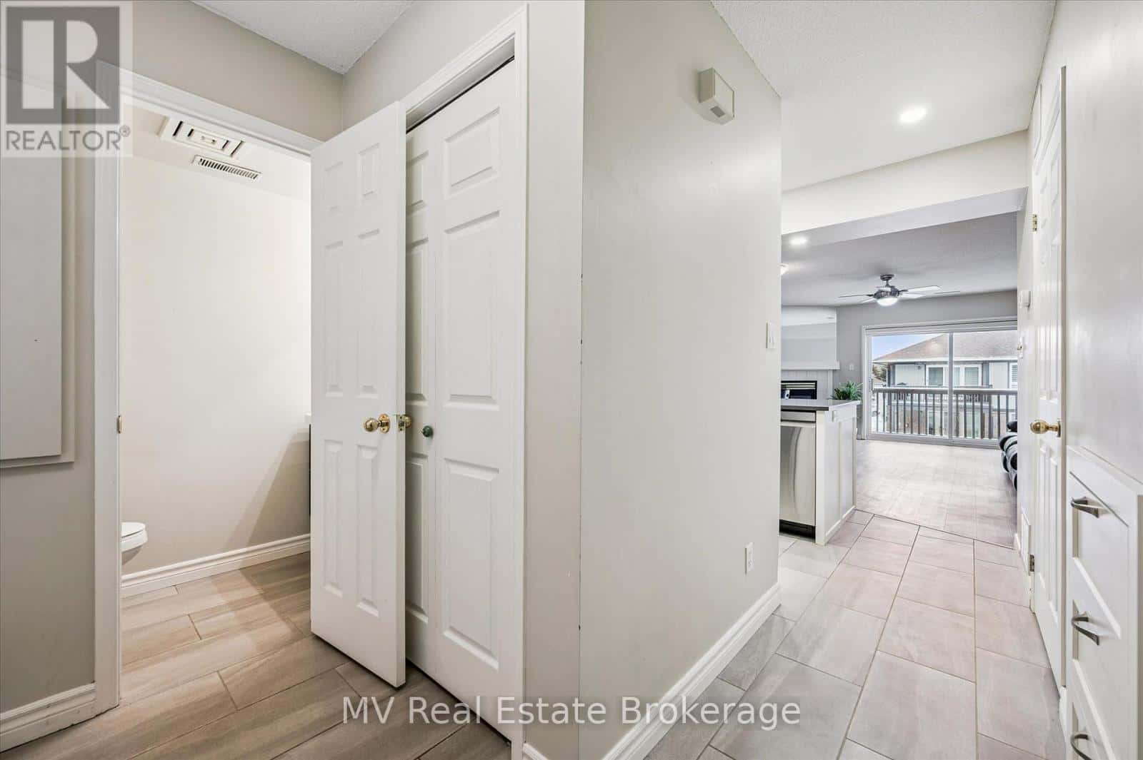 12 - 711 JOHNSTON PARK AVENUE — Collingwood, Ontario - Photo 4 of 30