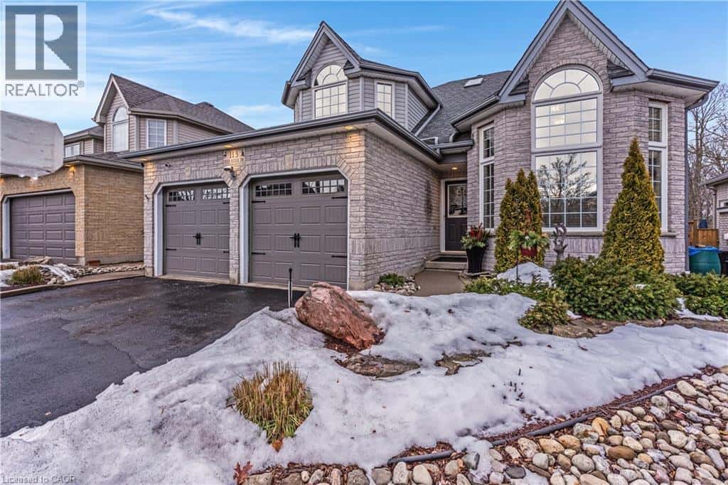 113 DEER RIDGE Drive — Kitchener, Ontario - Photo 2 of 50