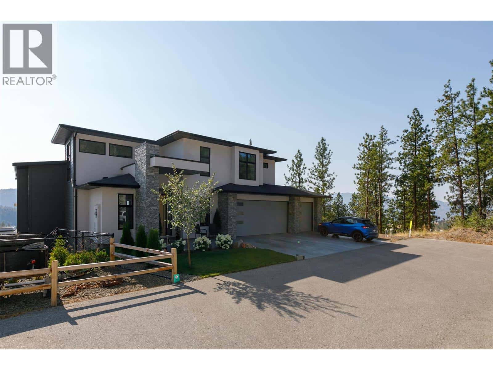 2510 Tallus Heights Lane — West Kelowna, British Columbia - Photo 2 of 50