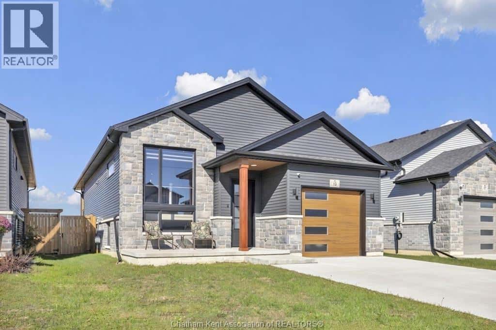 13 BAFFIN WAY — Chatham, Ontario - Photo 5 of 45