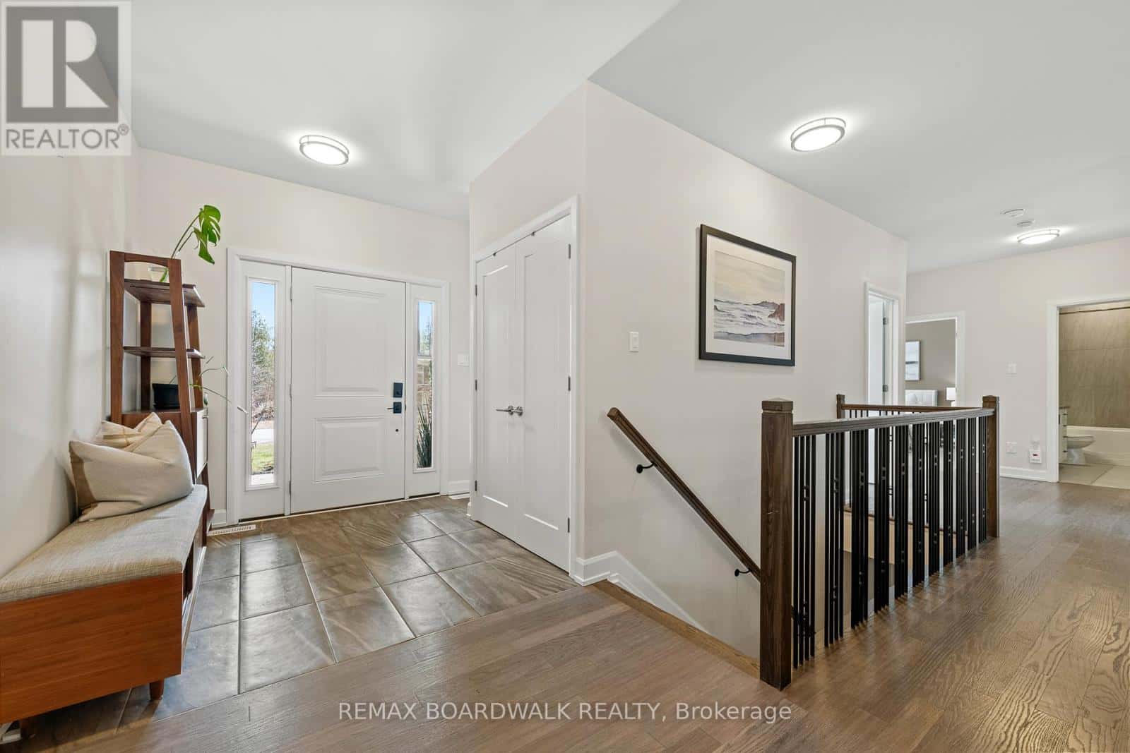 400 CINNAMON CRESCENT — Ottawa, Ontario - Photo 3 of 47