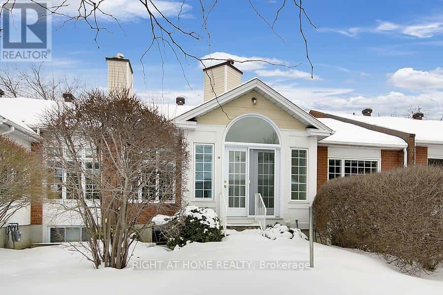 17 - 38 KETTERING — Ottawa, Ontario - Photo 4 of 45