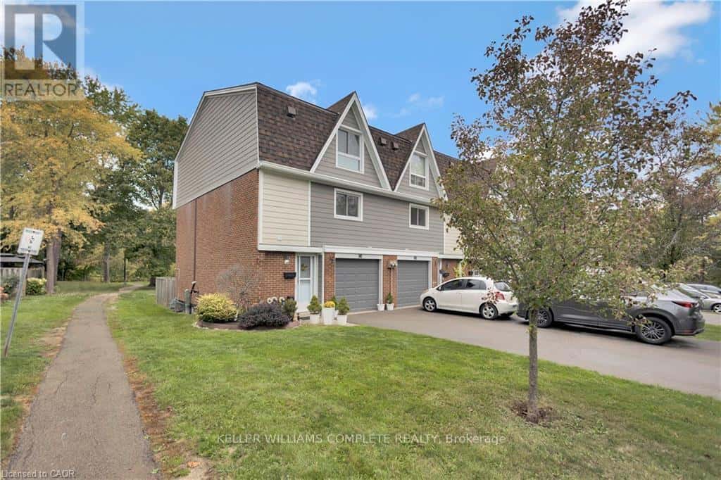 90 ANN STREET — Hamilton (Dundas), Ontario - Photo 3 of 45