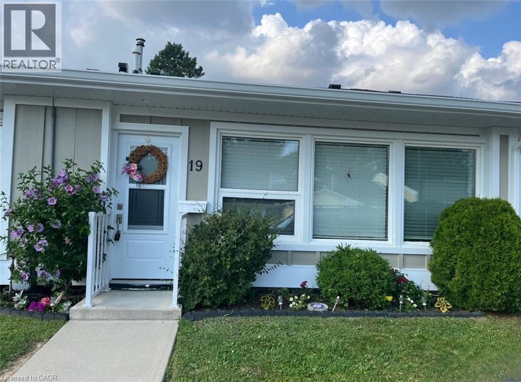 19 MCKENNA Court — Hamilton, Ontario - Main photo