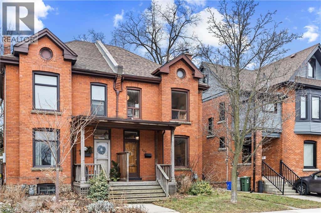 207 STANLEY Avenue — Hamilton, Ontario - Photo 3 of 25