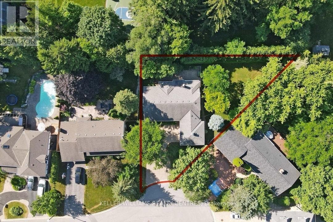 27 HAWTHORNE LANE — Aurora (Aurora Village), Ontario - Main photo