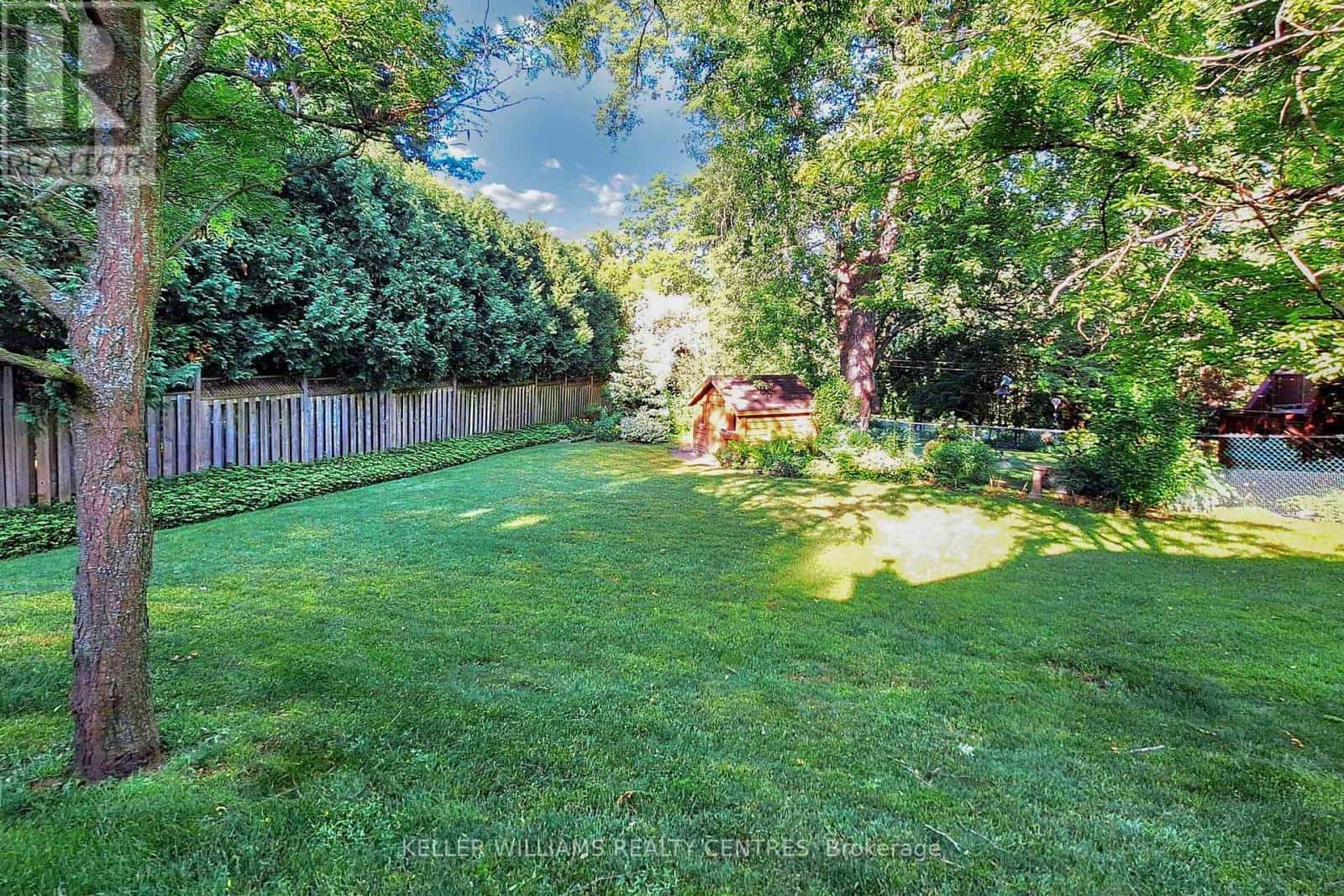 27 HAWTHORNE LANE — Aurora (Aurora Village), Ontario - Photo 5 of 37