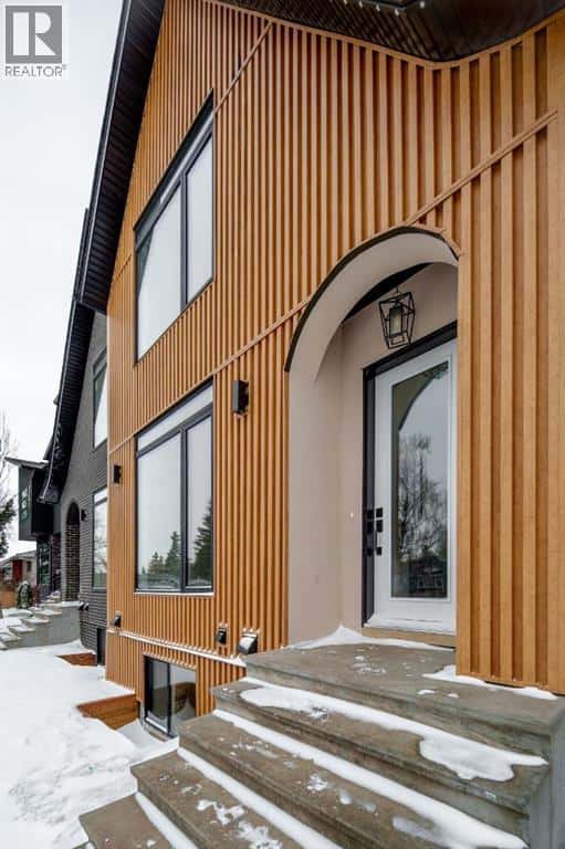 2227 36 Street SW — Calgary, Alberta - Photo 4 of 36