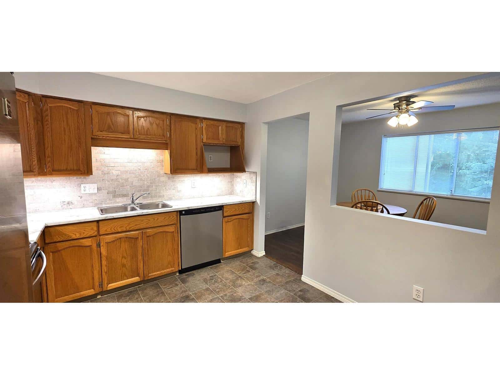 101 33090 GEORGE FERGUSON WAY — Abbotsford, British Columbia - Photo 5 of 7