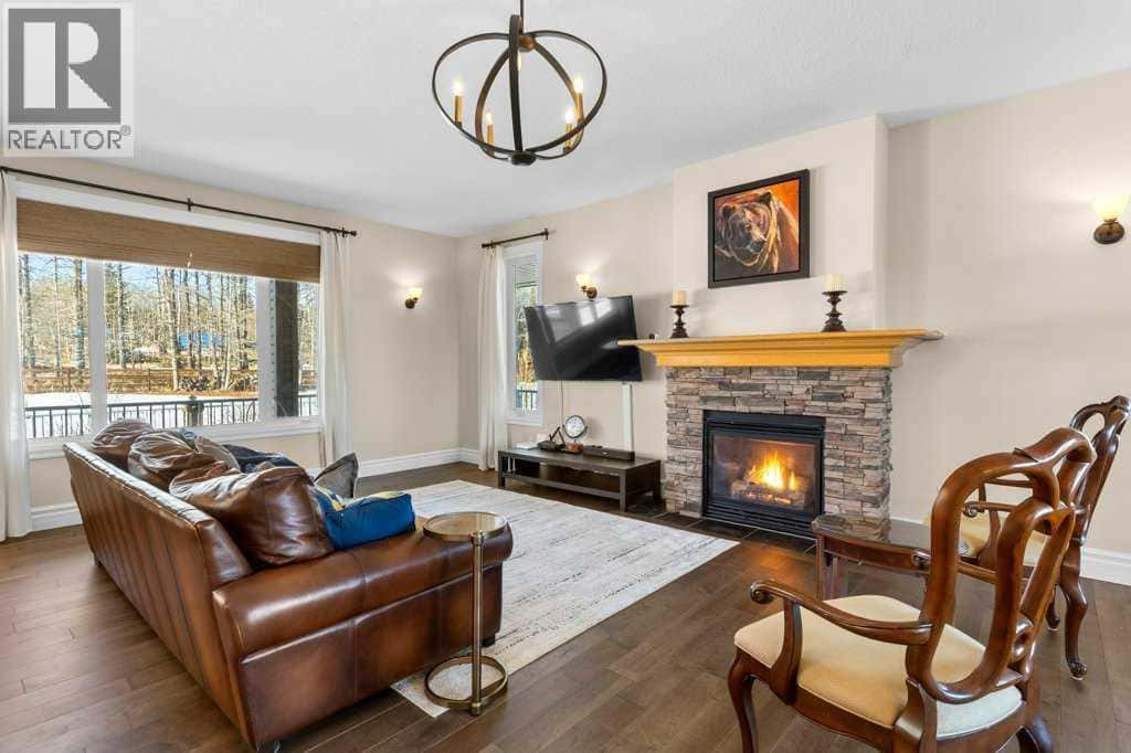 304, 29415 Range Road 52 — Rural Mountain View County, Alberta - Photo 4 of 49