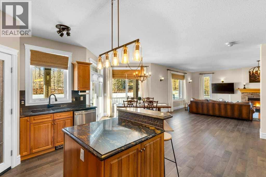 304, 29415 Range Road 52 — Rural Mountain View County, Alberta - Photo 3 of 49