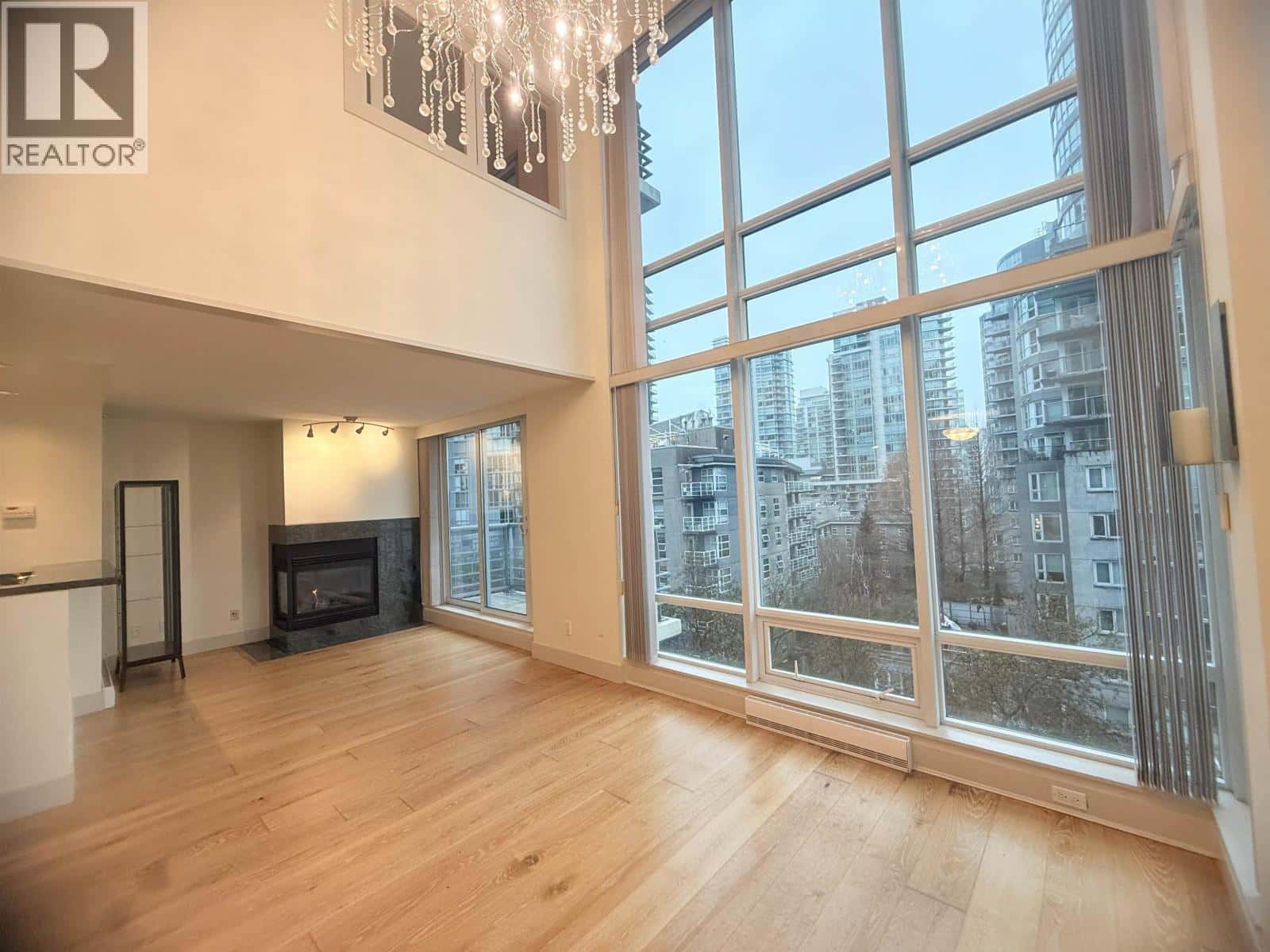 607 590 NICOLA STREET — Vancouver, British Columbia - Photo 3 of 30