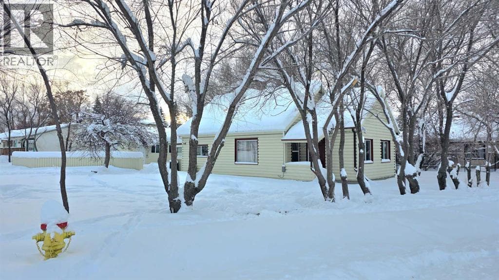 4801 50 Avenue — Mayerthorpe, Alberta - Main photo