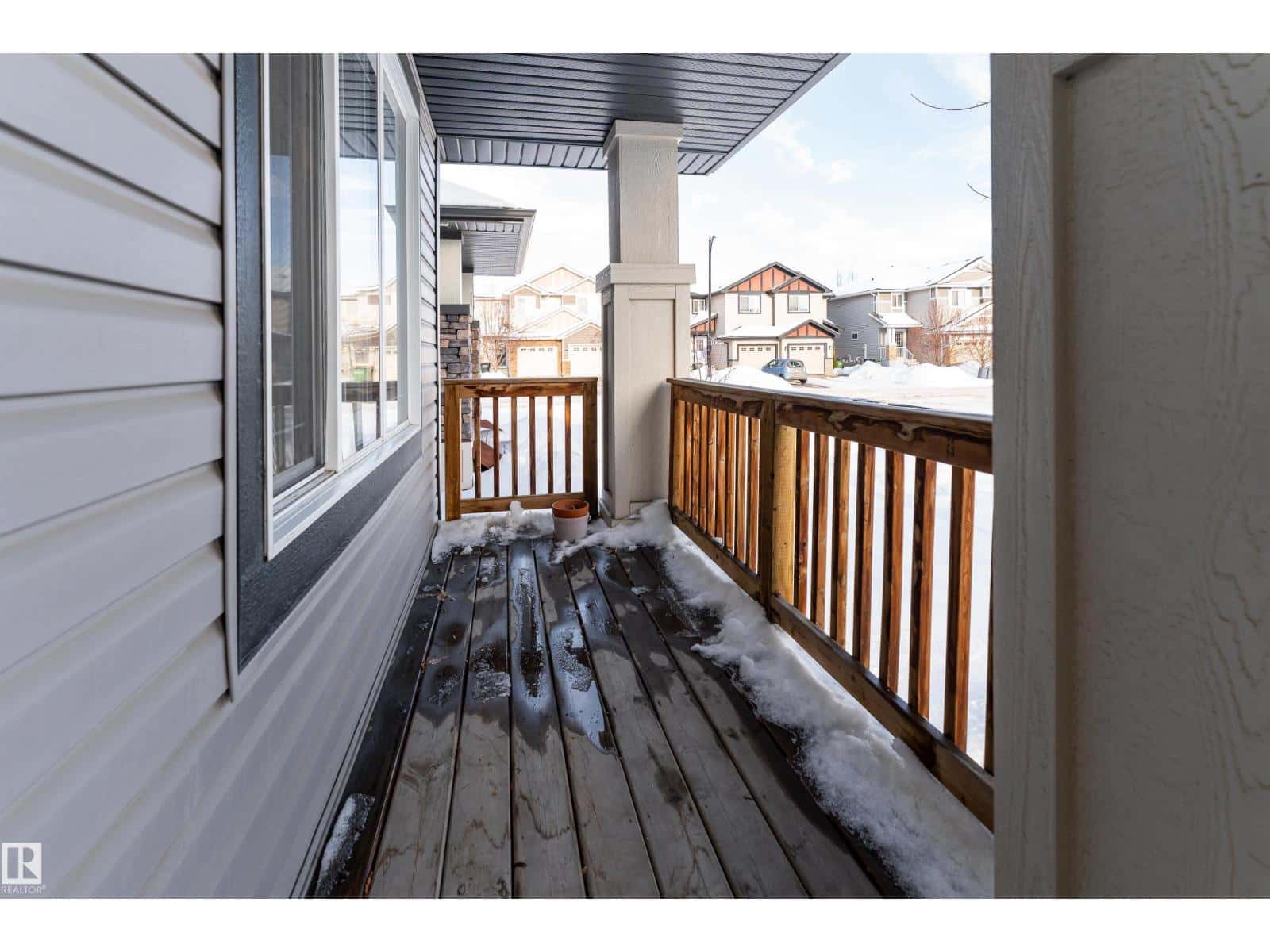 16740 120 ST NW — Edmonton, Alberta - Photo 3 of 48