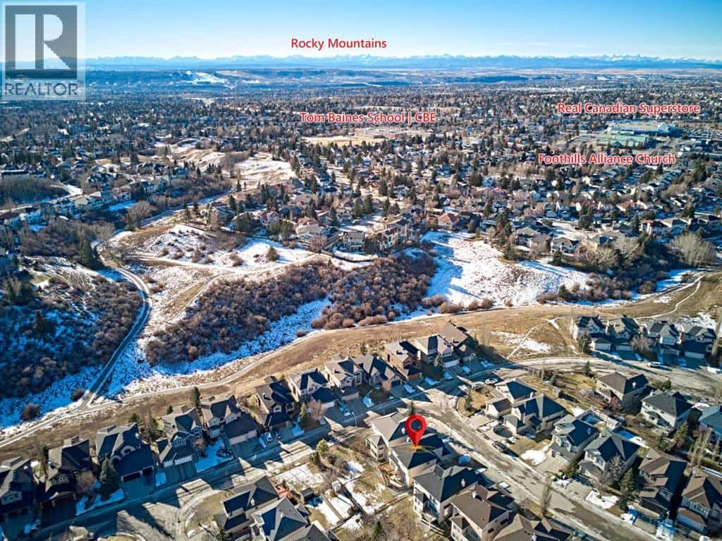 60 Edgeridge Close NW — Calgary, Alberta - Photo 2 of 40