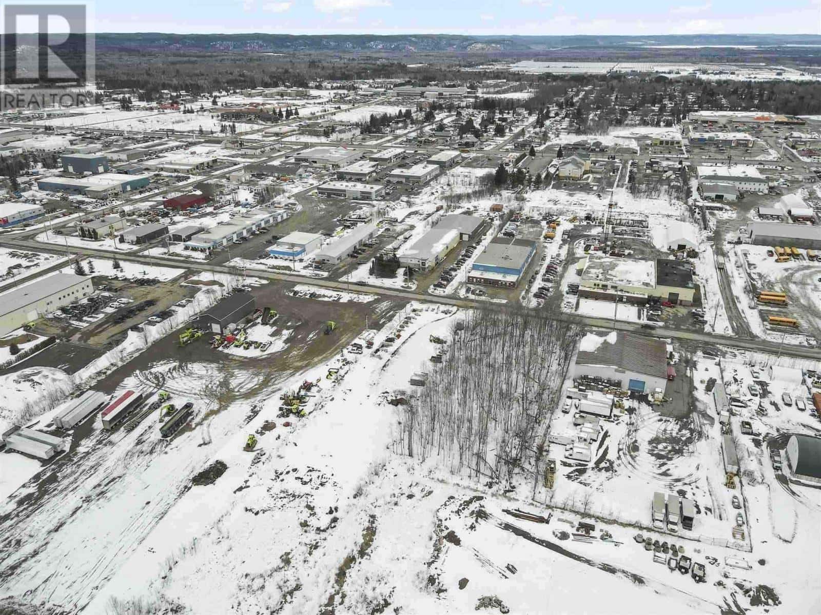 195 Industrial Park CRES — Sault Ste. Marie, Ontario - Photo 3 of 12