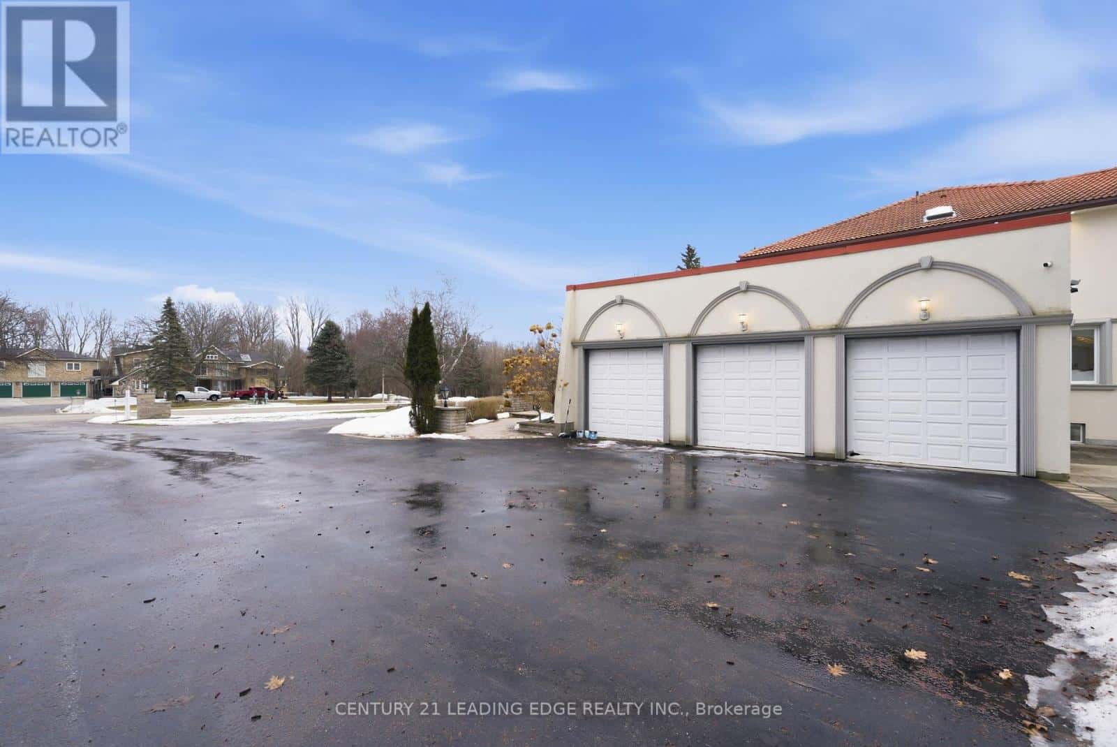 10 BUNTING COURT — Pickering (Brock Ridge), Ontario - Photo 3 of 50