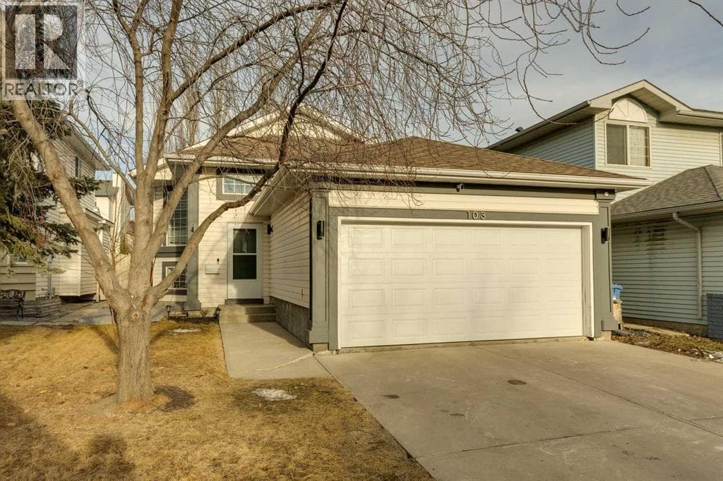 103 Hawkmount Green NW — Calgary, Alberta - Main photo