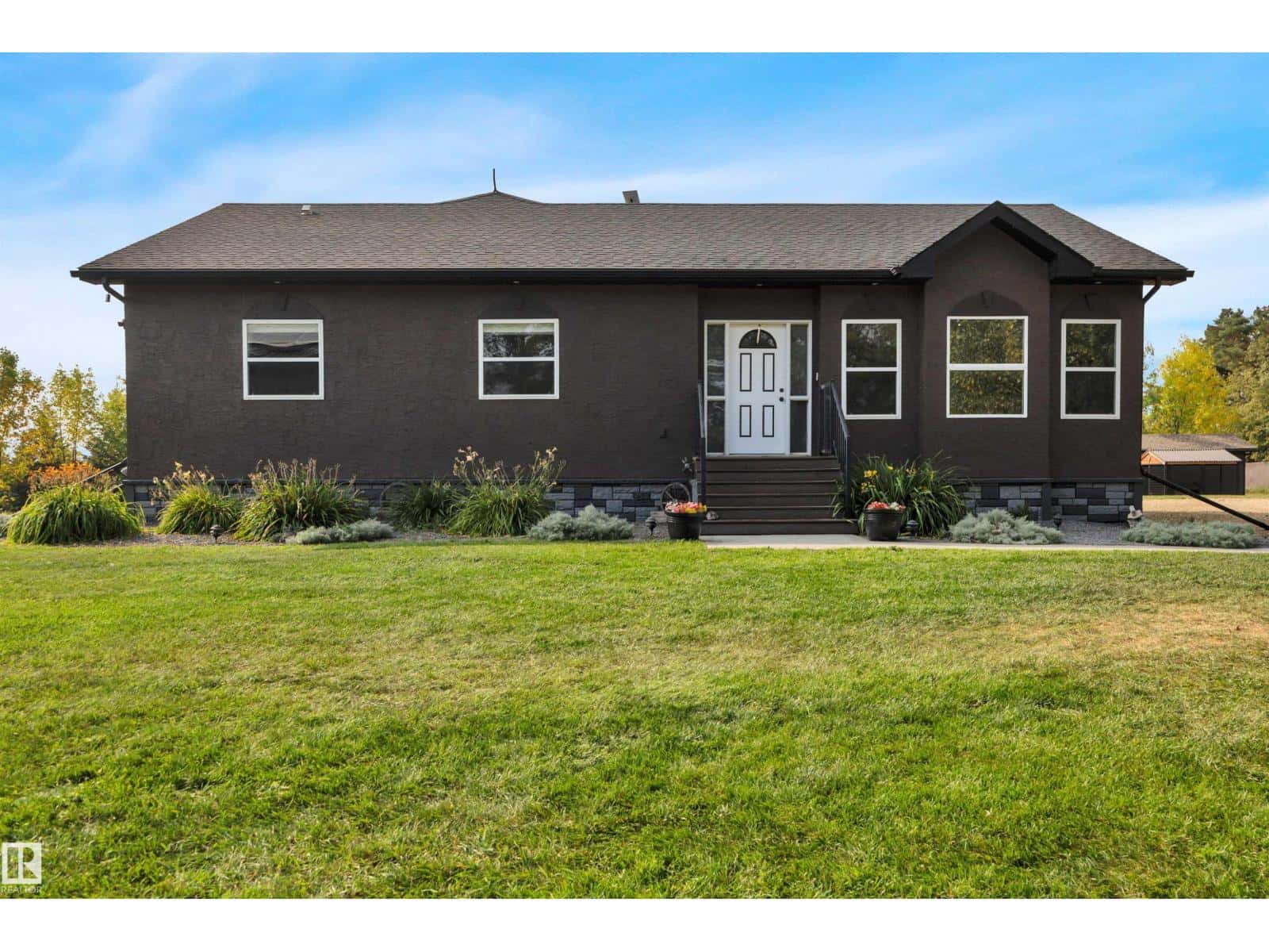 250023 TWP ROAD 480 — Rural Wetaskiwin County, Alberta - Photo 4 of 61