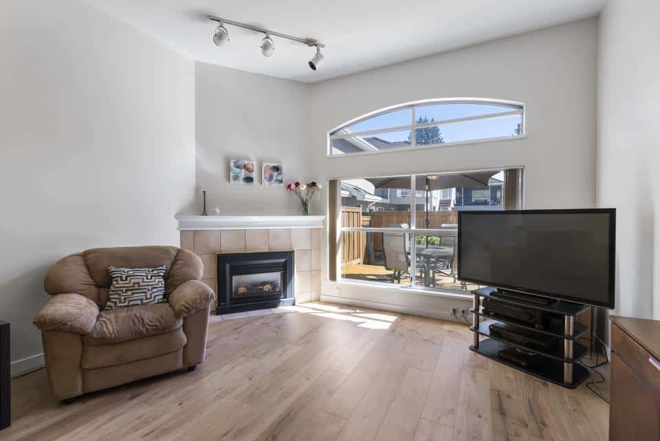 18 8257 121A STREET — Surrey, British Columbia - Photo 2 of 28