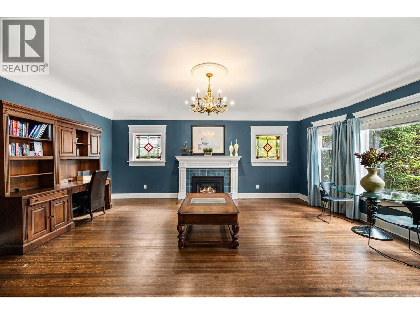 6050 ATHLONE STREET — Vancouver, British Columbia - Photo 2 of 32