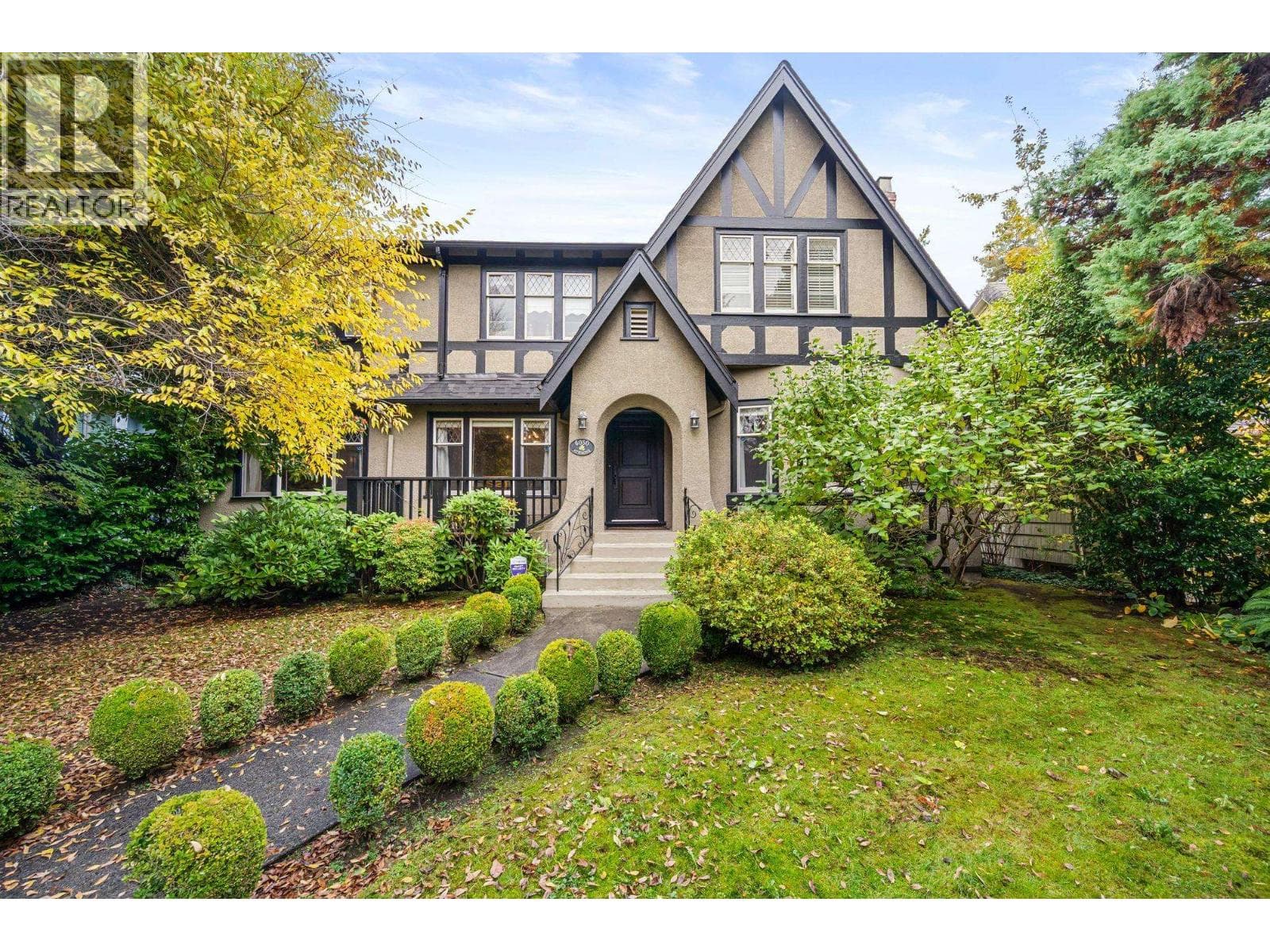 6050 ATHLONE STREET — Vancouver, British Columbia - Main photo