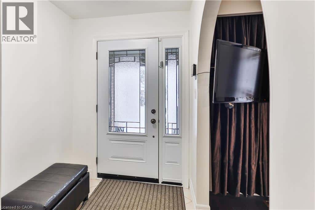 1267 LIMERIDGE Road E — Hamilton, Ontario - Photo 5 of 49