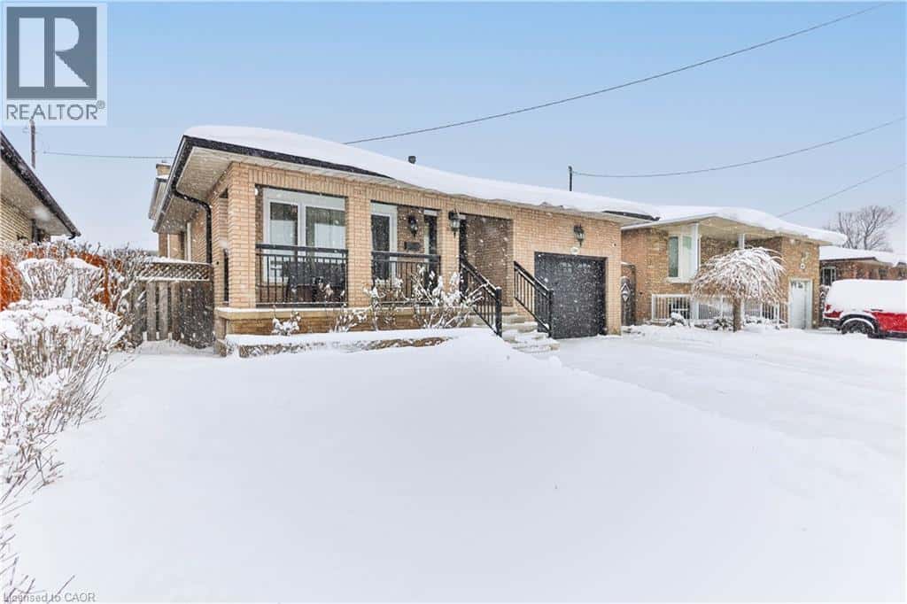 1267 LIMERIDGE Road E — Hamilton, Ontario - Photo 2 of 49