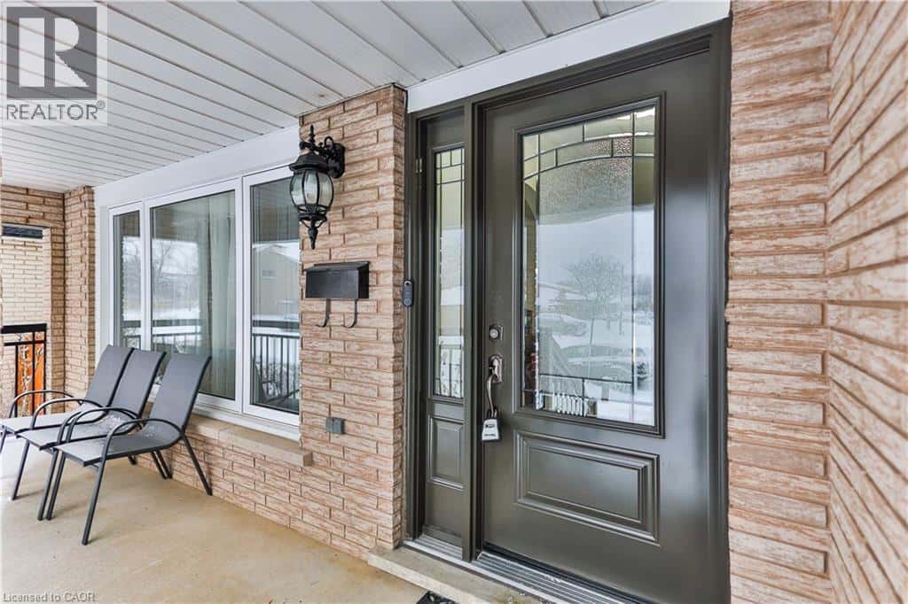 1267 LIMERIDGE Road E — Hamilton, Ontario - Photo 4 of 49