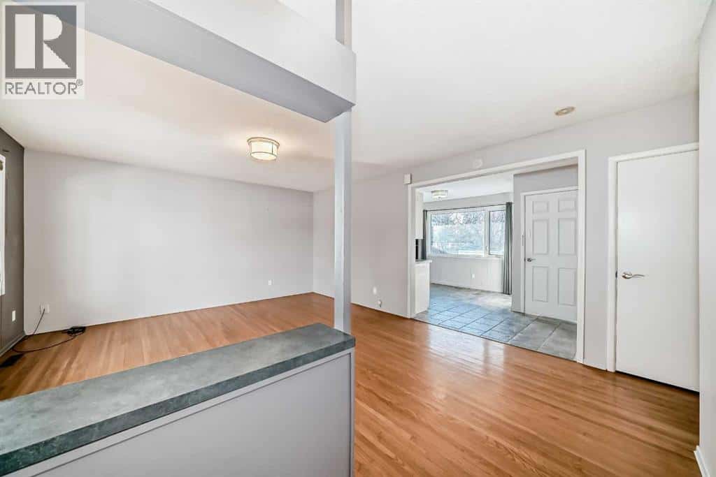 611 Meota Road NE — Calgary, Alberta - Photo 3 of 49