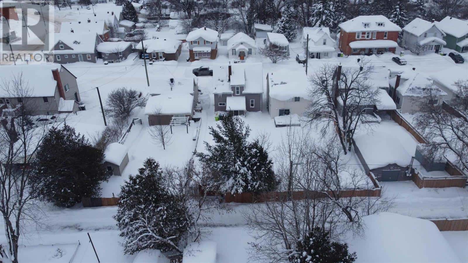 34 Algoma AVE — Sault Ste. Marie, Ontario - Photo 4 of 39