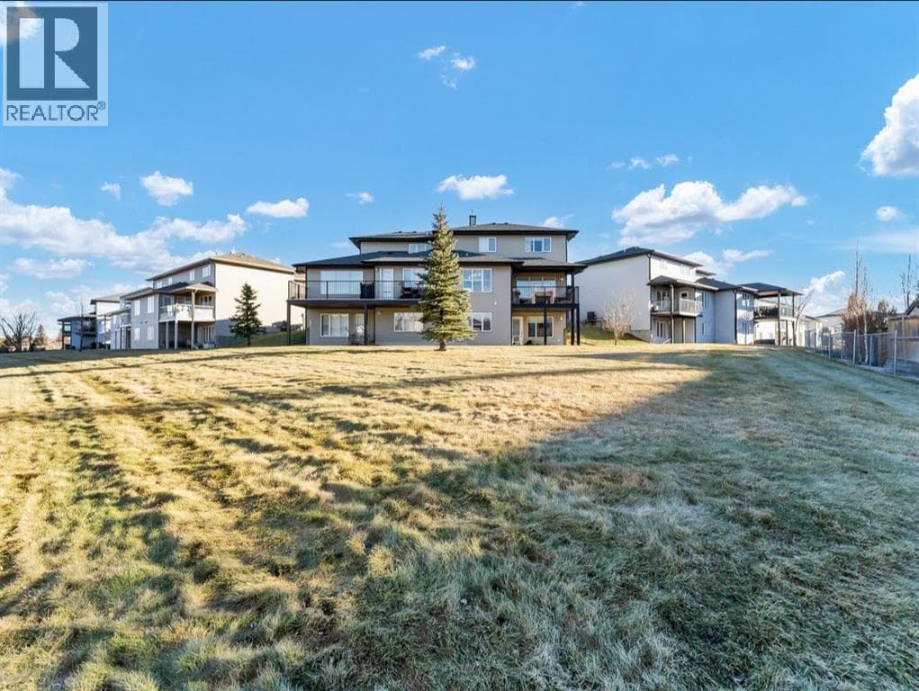 28 Saamis Close SW — Medicine Hat, Alberta - Main photo