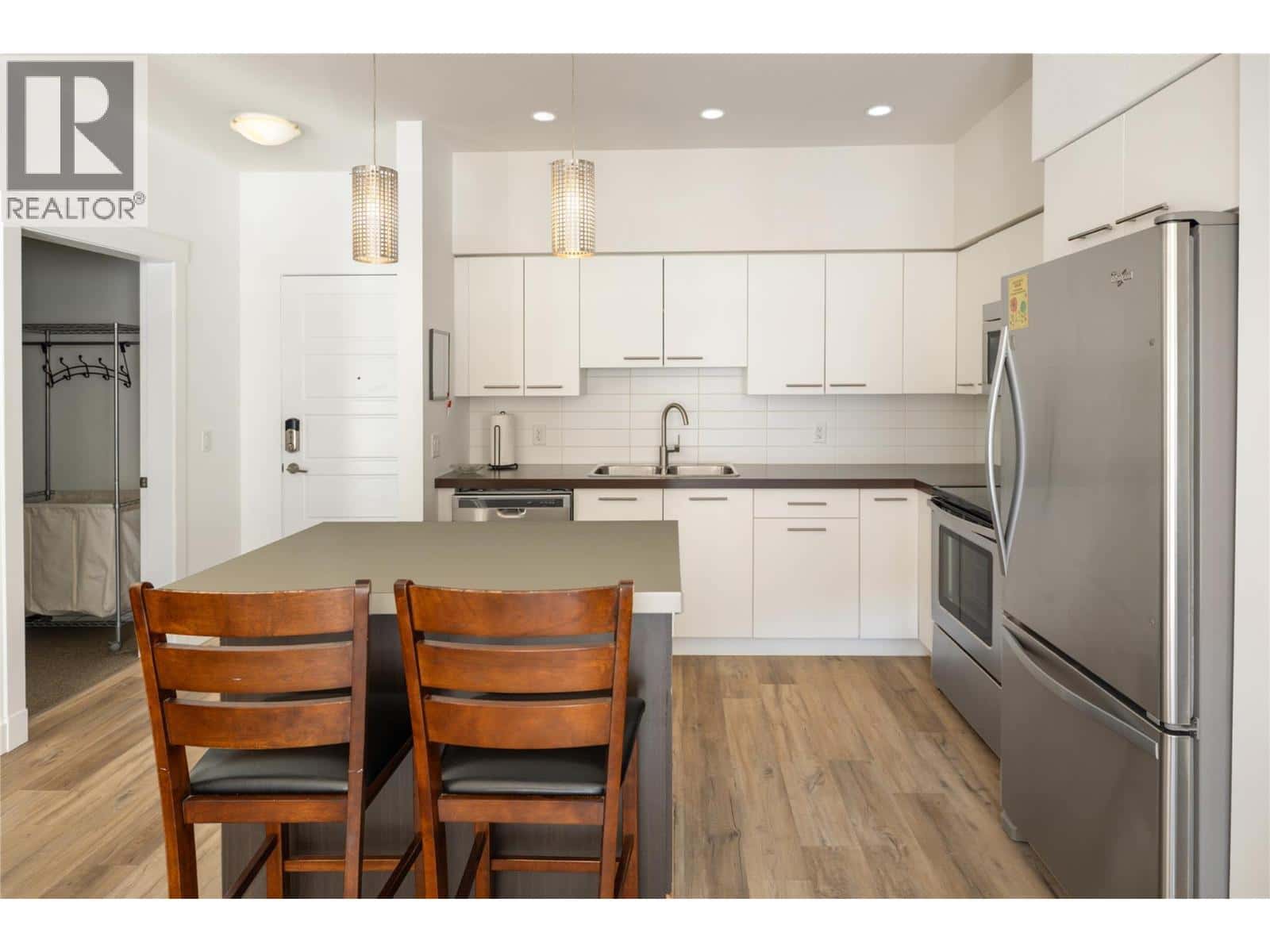 985 ACADEMY Way Unit# 208 — Kelowna, British Columbia - Photo 5 of 22