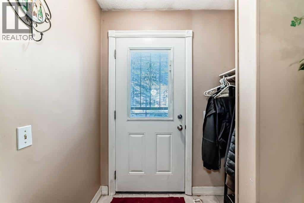 2319 56 Street NE — Calgary, Alberta - Photo 5 of 50