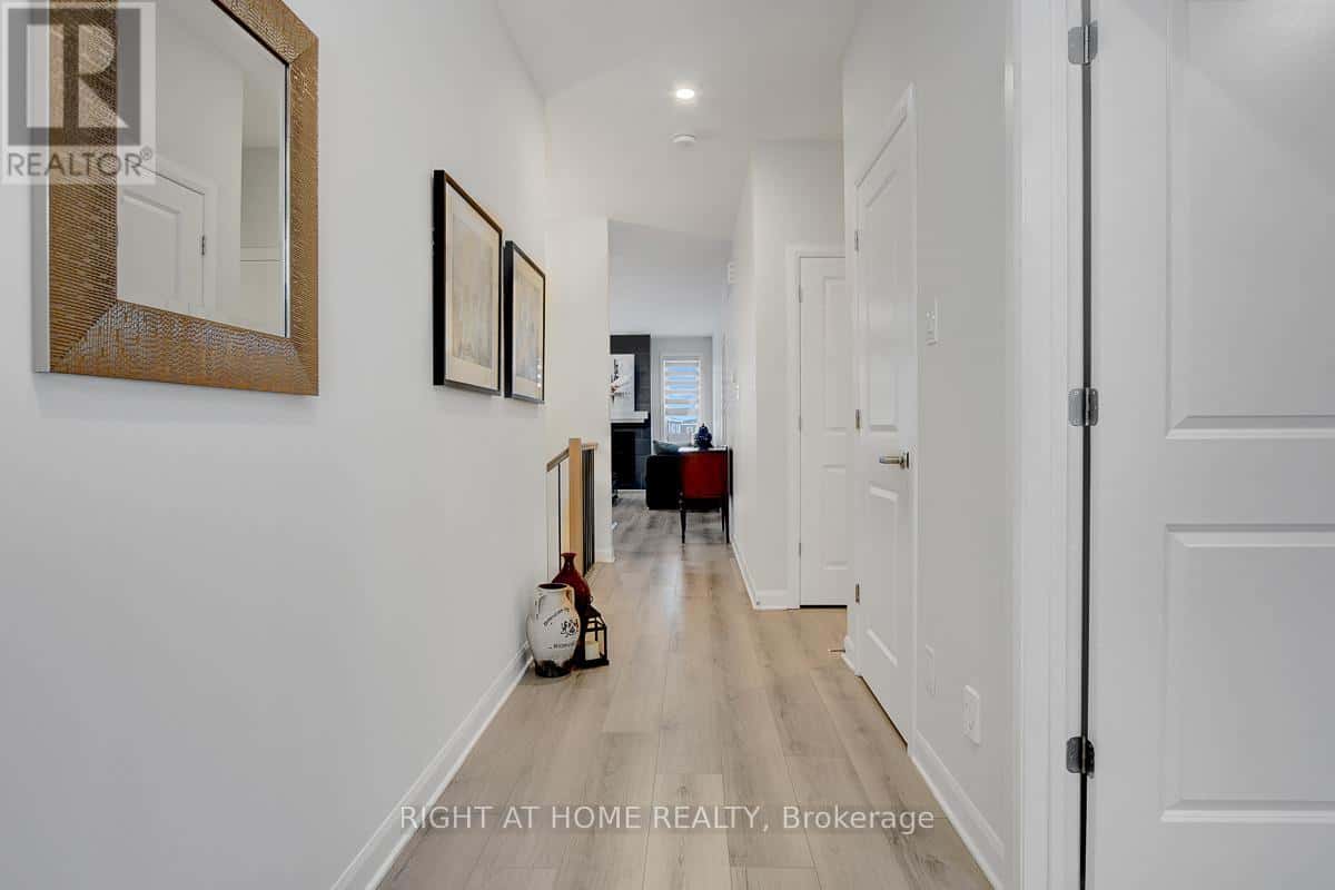 818 COMPANION CRESCENT — Ottawa, Ontario - Photo 4 of 31