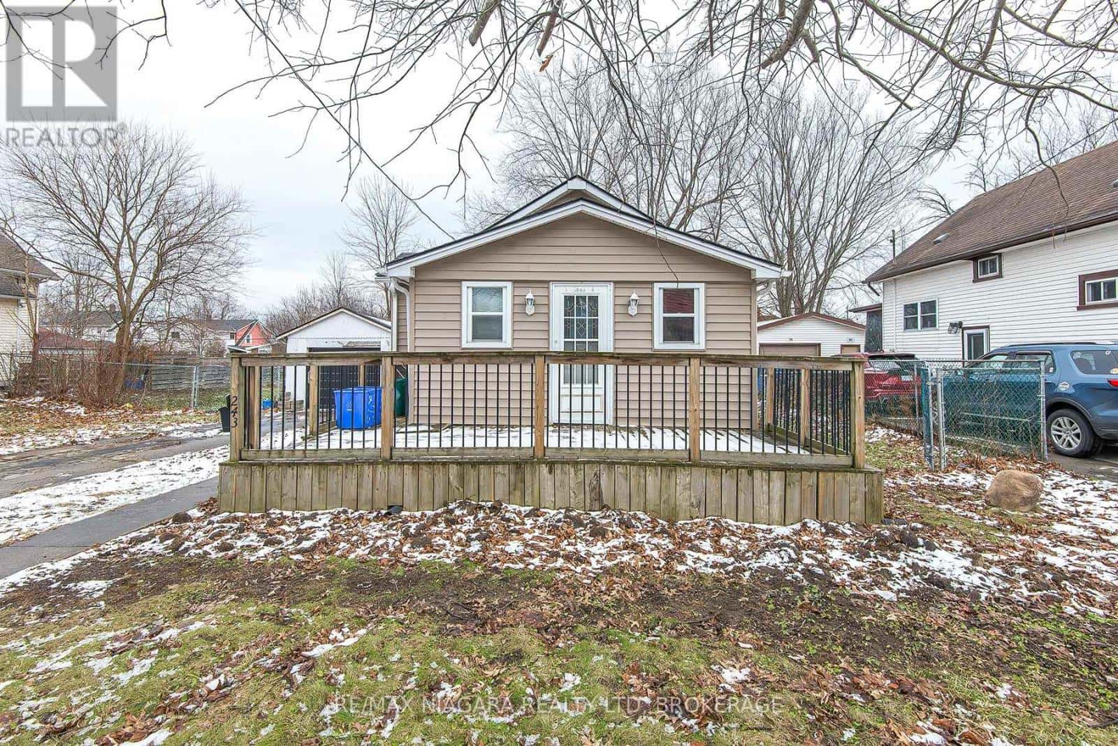 243 NORTH STREET N — Fort Erie (Central), Ontario - Photo 4 of 22