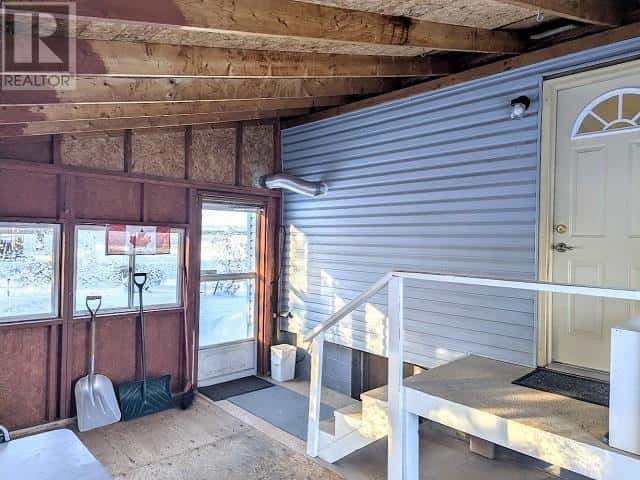 35 Keith AVE — Dryden, Ontario - Photo 5 of 15