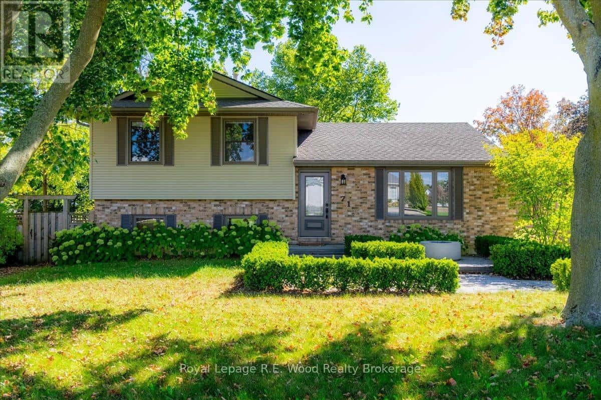 71 NORTH STREET W — Norwich (Otterville), Ontario - Photo 2 of 31